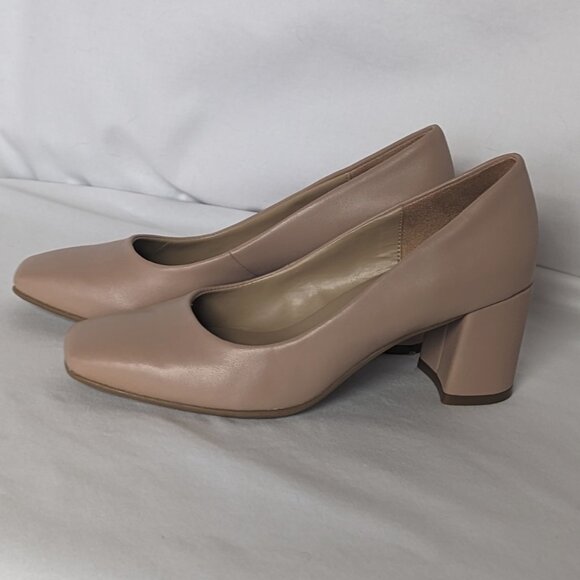 Warner block heel square-toe pump neutral creme brulee size 5.5 GUC Naturalizer - Picture 14 of 15